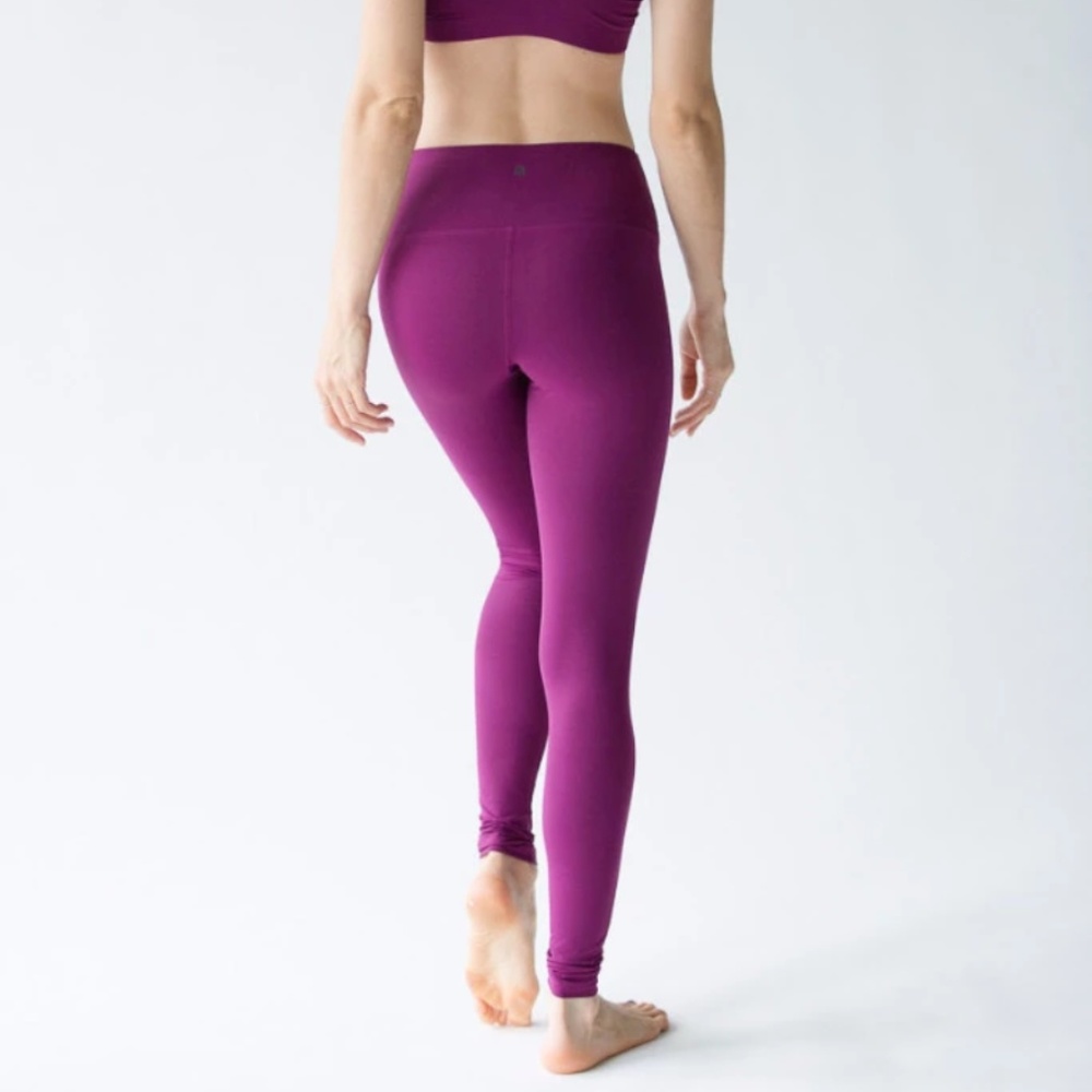 EUC Montiel High Waisted Legging in Eggplant